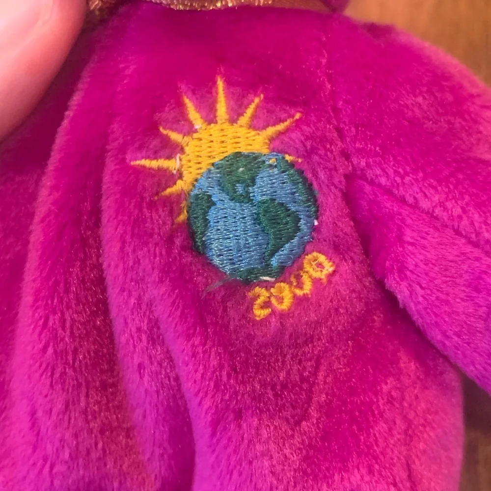 Ty Beanie Baby Millennium Bear 2000 Magenta Plush Bear Globe Embroidery